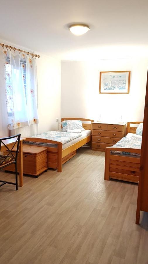 Ferienwohnung Dum V Podzamci Mělník Exterior foto
