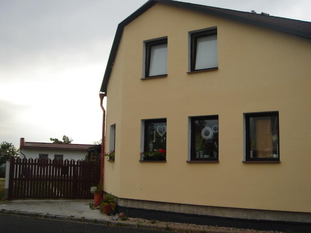 Ferienwohnung Dum V Podzamci Mělník Exterior foto