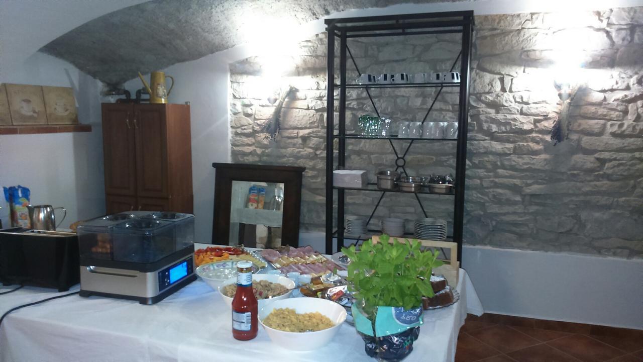Ferienwohnung Dum V Podzamci Mělník Exterior foto
